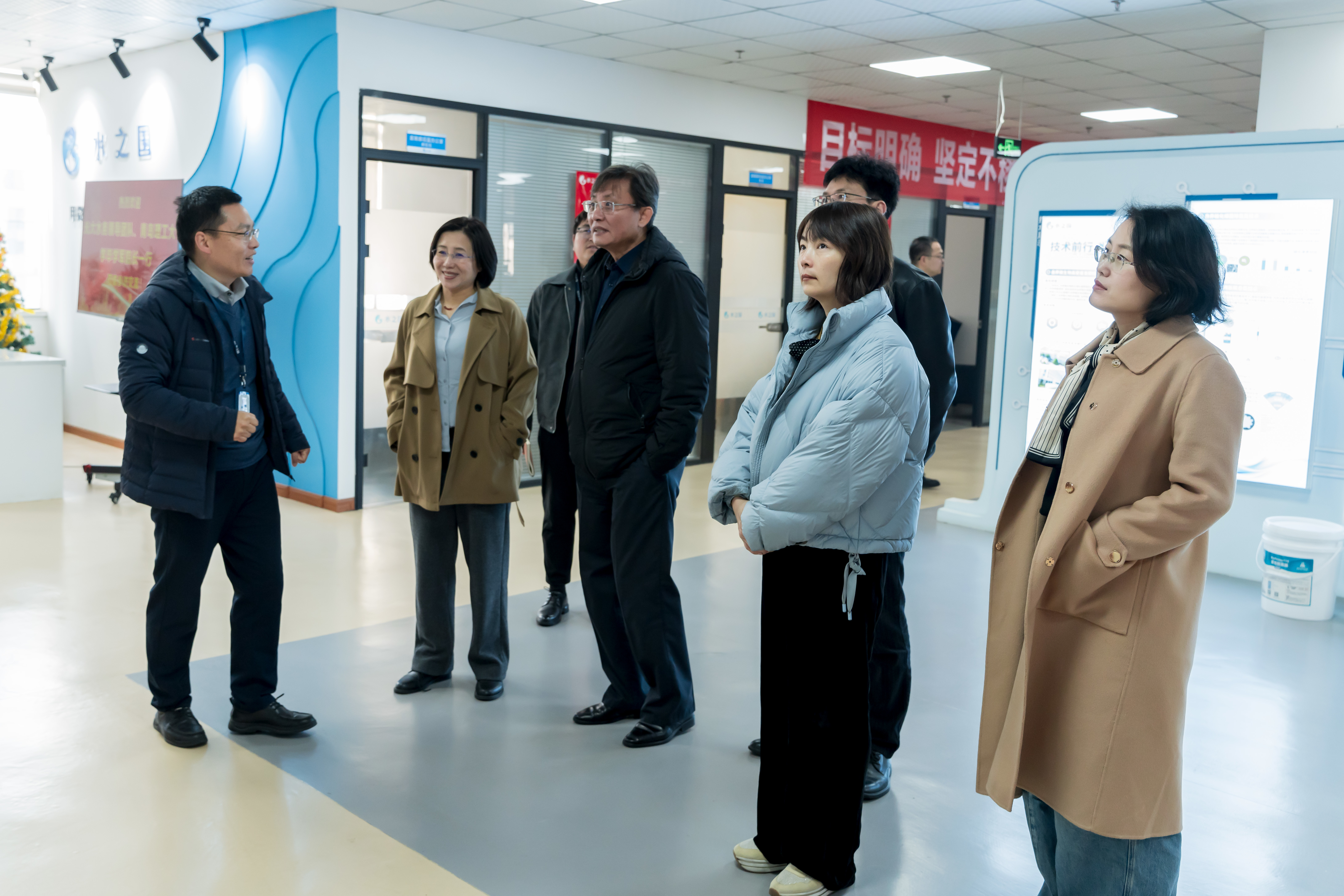深入污水科技前沿，青岛理工&光大水务莅临PP电子5金狮参观交流！