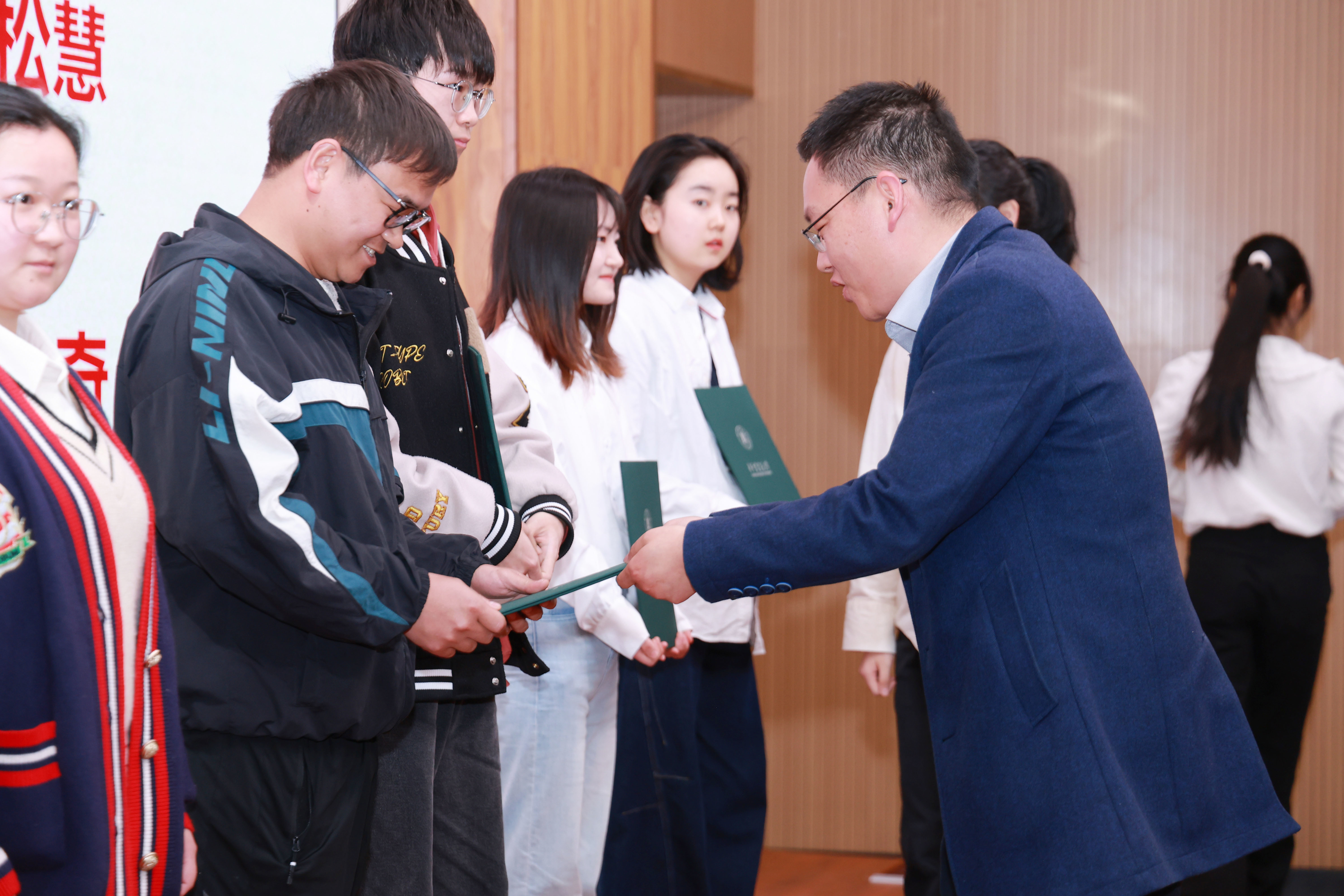 PP电子5金狮天行健奖学金颁奖特辑 | 以科技守护碧水，育青年创新未来